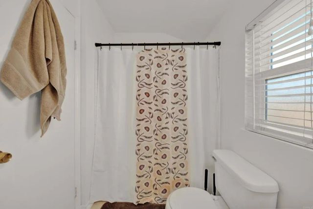 522 Smoketree Gln, Escondido, CA 92026