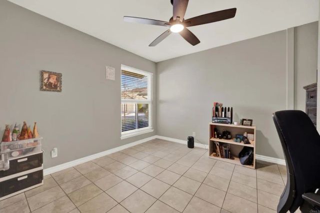 522 Smoketree Gln, Escondido, CA 92026