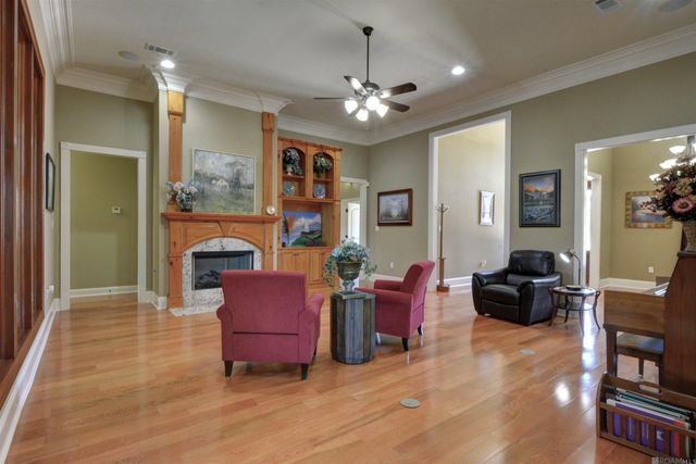 17524 W Purple Martin Ct, Baton Rouge, LA 70816