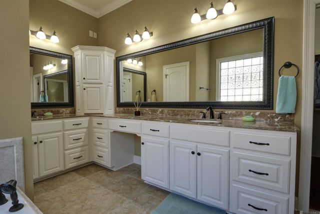 17524 W Purple Martin Ct, Baton Rouge, LA 70816