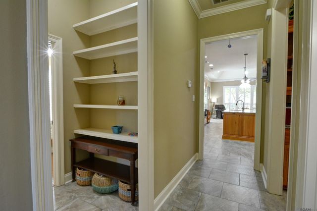 17524 W Purple Martin Ct, Baton Rouge, LA 70816