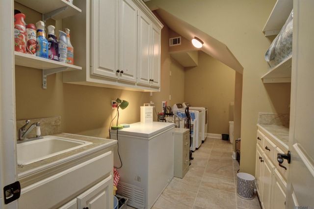 17524 W Purple Martin Ct, Baton Rouge, LA 70816