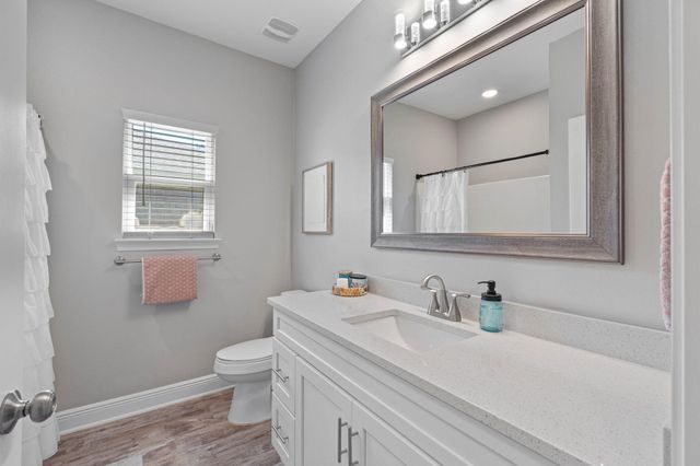 420 Spruce Street, Mary Esther, FL 32569