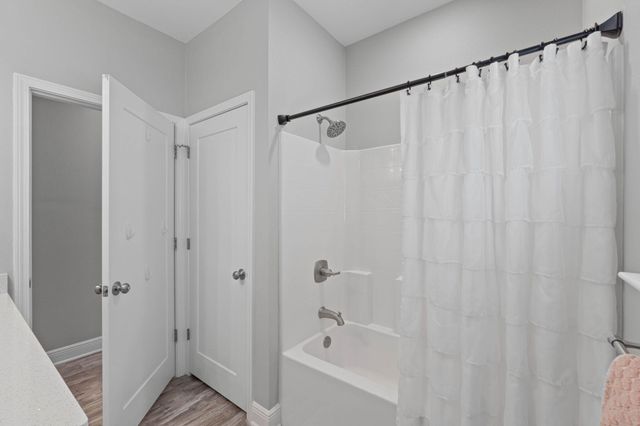 420 Spruce Street, Mary Esther, FL 32569
