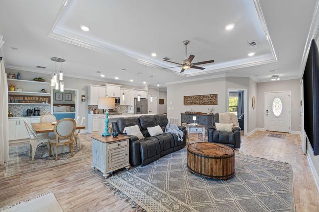 420 Spruce Street, Mary Esther, FL 32569