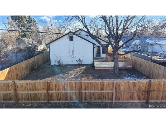 2705 S Delaware St, Englewood, CO 80110