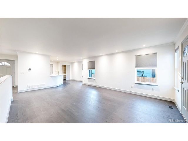 2705 S Delaware St, Englewood, CO 80110