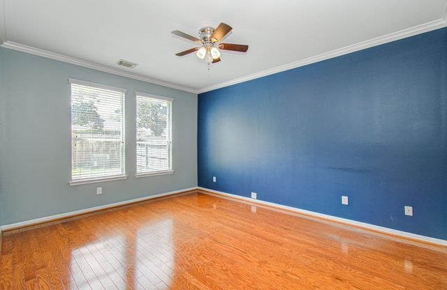 6307 S Wintersage Lane, Houston, TX 77066