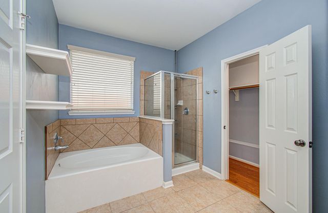 6307 S Wintersage Lane, Houston, TX 77066