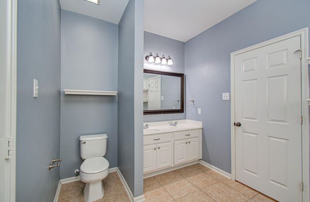 6307 S Wintersage Lane, Houston, TX 77066
