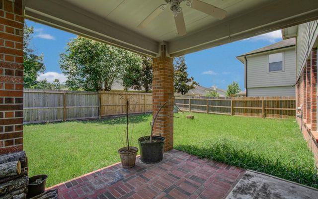 6307 S Wintersage Lane, Houston, TX 77066