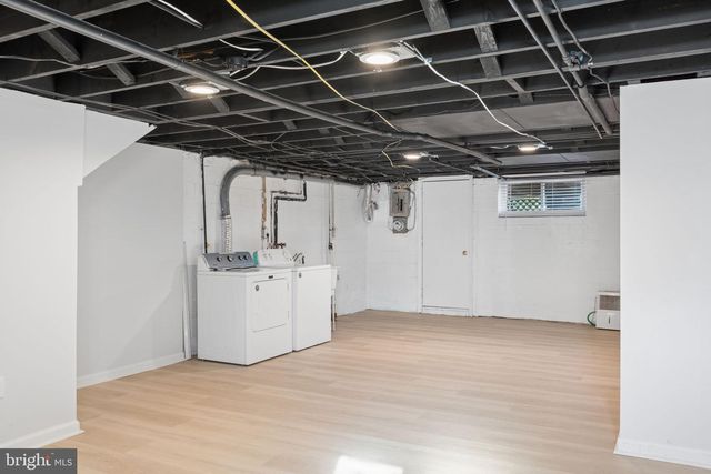 1006 MIDDLEBOROUGH RD, Baltimore, MD 21221