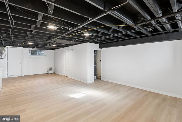 1006 MIDDLEBOROUGH RD, Baltimore, MD 21221