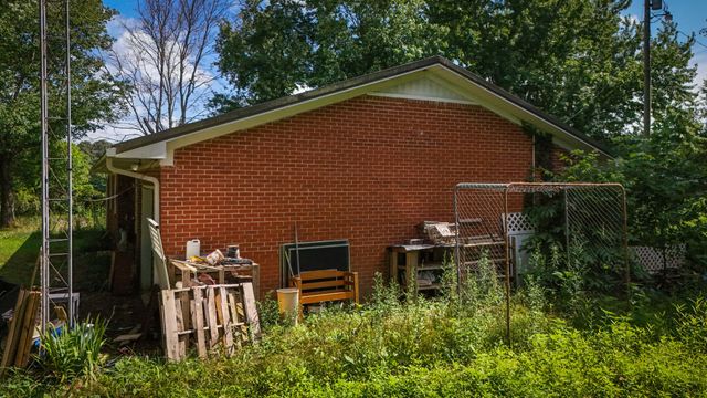 193 Westside Rd, Lawrenceburg, TN 38464