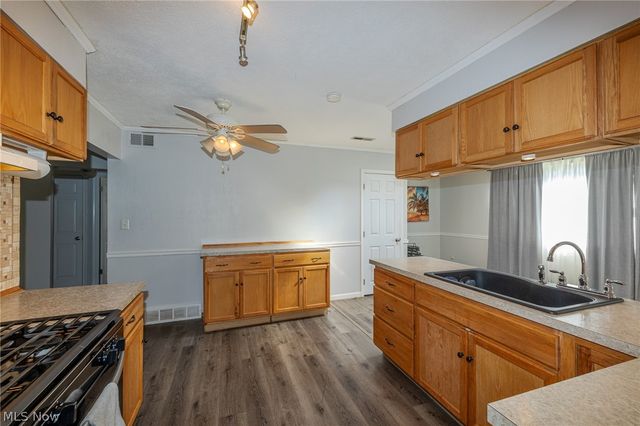 6117 Ira Avenue, Brooklyn, OH 44144