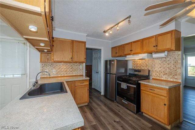 6117 Ira Avenue, Brooklyn, OH 44144