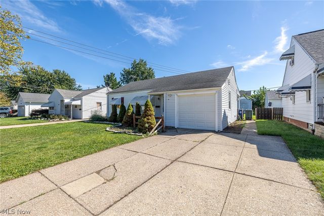 6117 Ira Avenue, Brooklyn, OH 44144