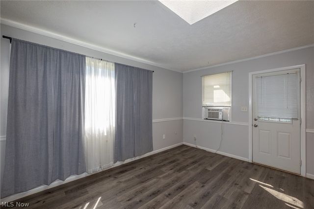 6117 Ira Avenue, Brooklyn, OH 44144