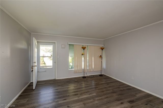 6117 Ira Avenue, Brooklyn, OH 44144
