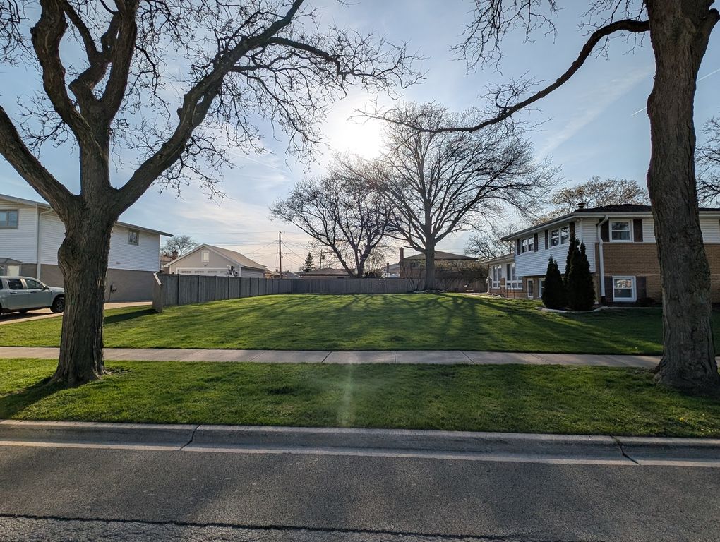 9216 Ozark Avenue, Morton Grove, IL 60053