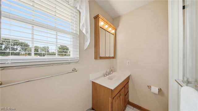 817 George Street, Belpre, OH 45714