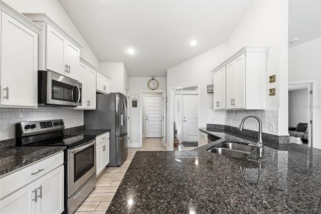 290 CORRIENTES CIRCLE, Punta Gorda, FL 33983