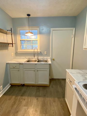 1646 Upland Road, Huntington, WV 25701