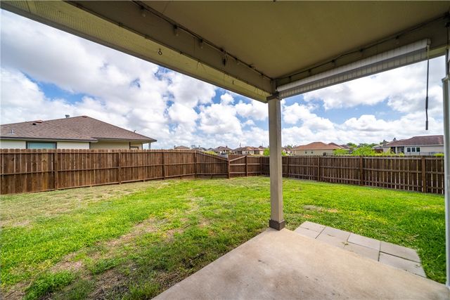 7214 S Lake Bliss, Corpus Christi, TX 78414