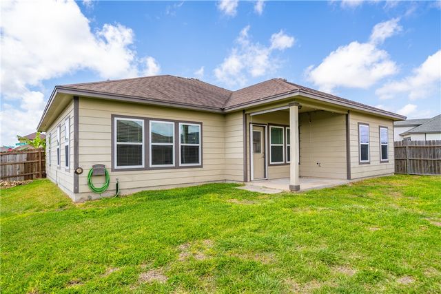7214 S Lake Bliss, Corpus Christi, TX 78414