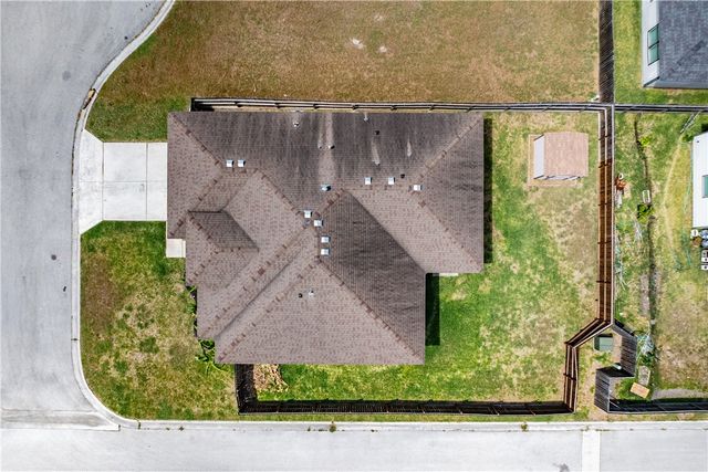 7214 S Lake Bliss, Corpus Christi, TX 78414