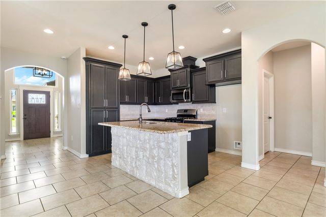 7214 S Lake Bliss, Corpus Christi, TX 78414