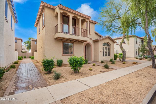 2395 W DUSTY WREN Drive, Phoenix, AZ 85085