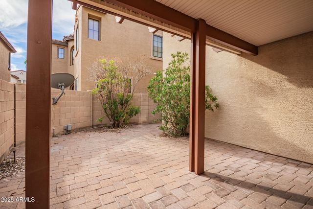2395 W DUSTY WREN Drive, Phoenix, AZ 85085