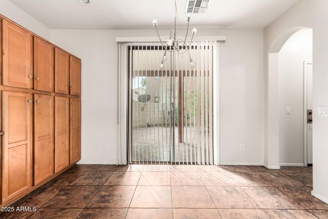 2395 W DUSTY WREN Drive, Phoenix, AZ 85085