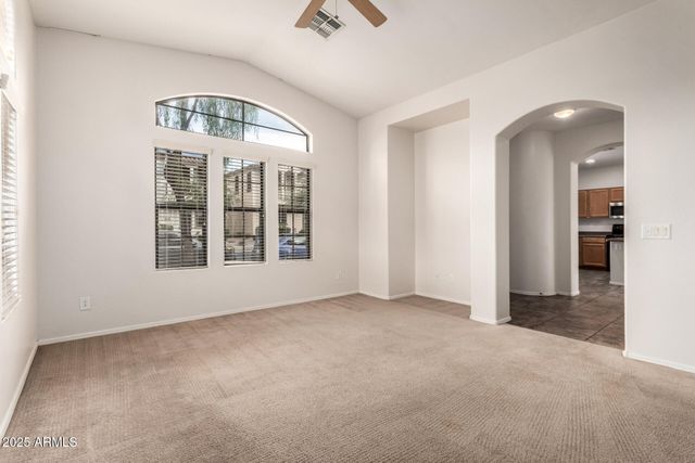 2395 W DUSTY WREN Drive, Phoenix, AZ 85085