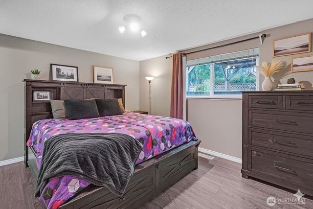 4614 Lakeridge Drive E, Lake Tapps, WA 98391