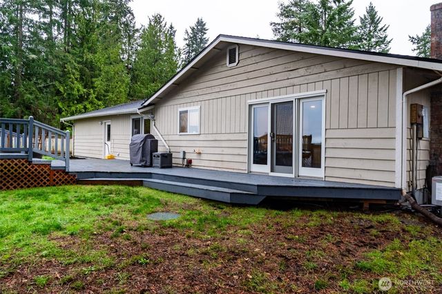 4614 Lakeridge Drive E, Lake Tapps, WA 98391