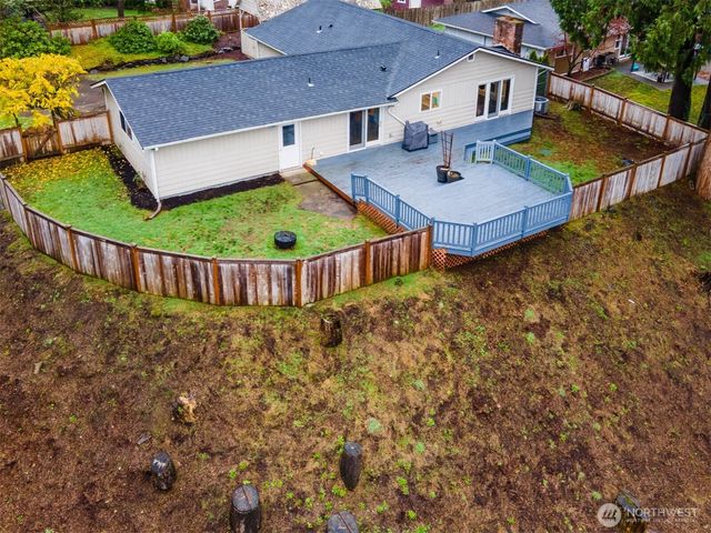 4614 Lakeridge Drive E, Lake Tapps, WA 98391