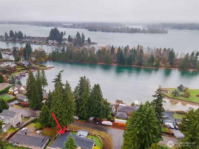 4614 Lakeridge Drive E, Lake Tapps, WA 98391