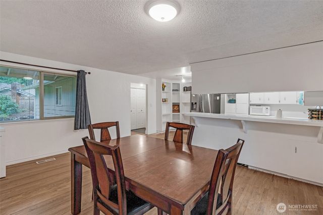 4614 Lakeridge Drive E, Lake Tapps, WA 98391