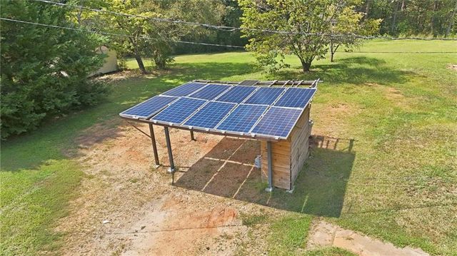 814 Brookdale Rd, Toccoa, GA 30518