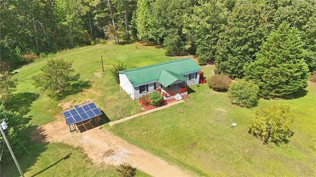 814 Brookdale Rd, Toccoa, GA 30518