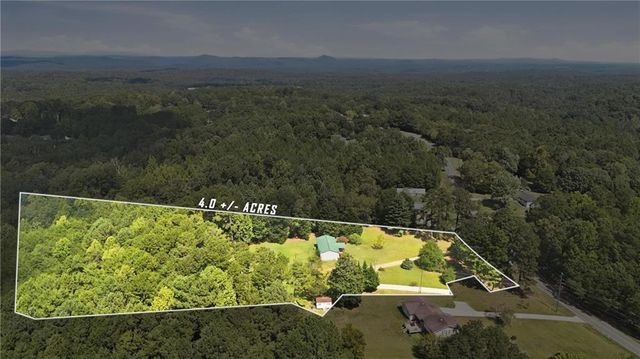 814 Brookdale Rd, Toccoa, GA 30518