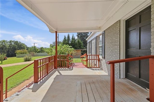 814 Brookdale Rd, Toccoa, GA 30518