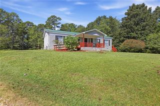 814 Brookdale Rd, Toccoa, GA 30518