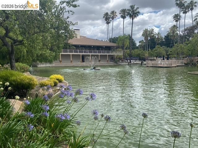 360 N Civic Dr, Walnut Creek, CA 94596