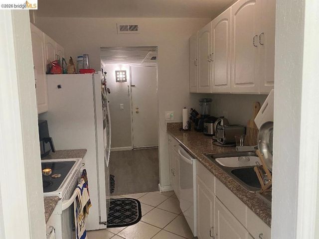 360 N Civic Dr, Walnut Creek, CA 94596