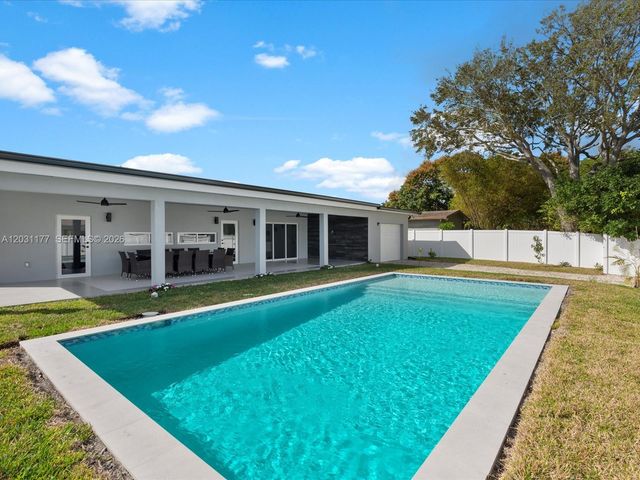 4901 Grant Street, Hollywood, FL 33021