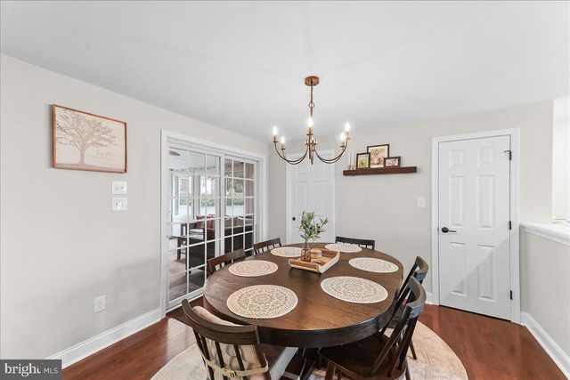 9 PICKWICK LN, Newtown Square, PA 19073