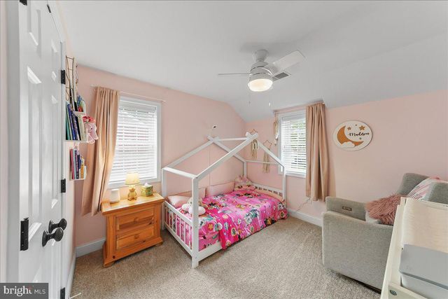 9 PICKWICK LN, Newtown Square, PA 19073